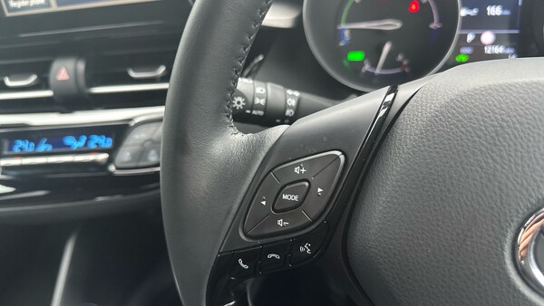Used Toyota C-HR 2023 for sale - 76149149: Photo 25