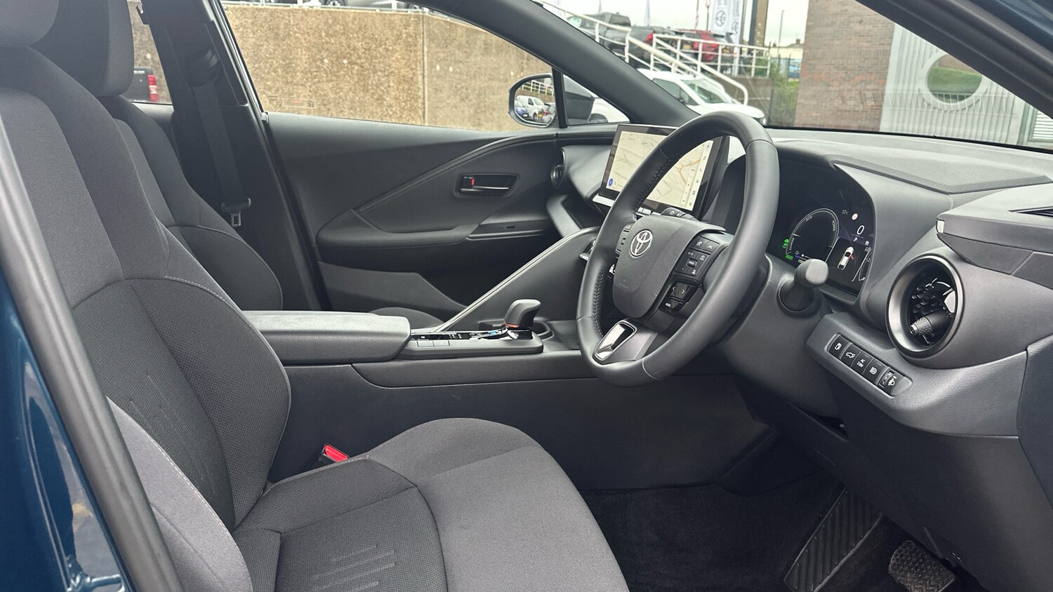 Used Toyota C-HR 2024 for sale - 76265927: Photo 11