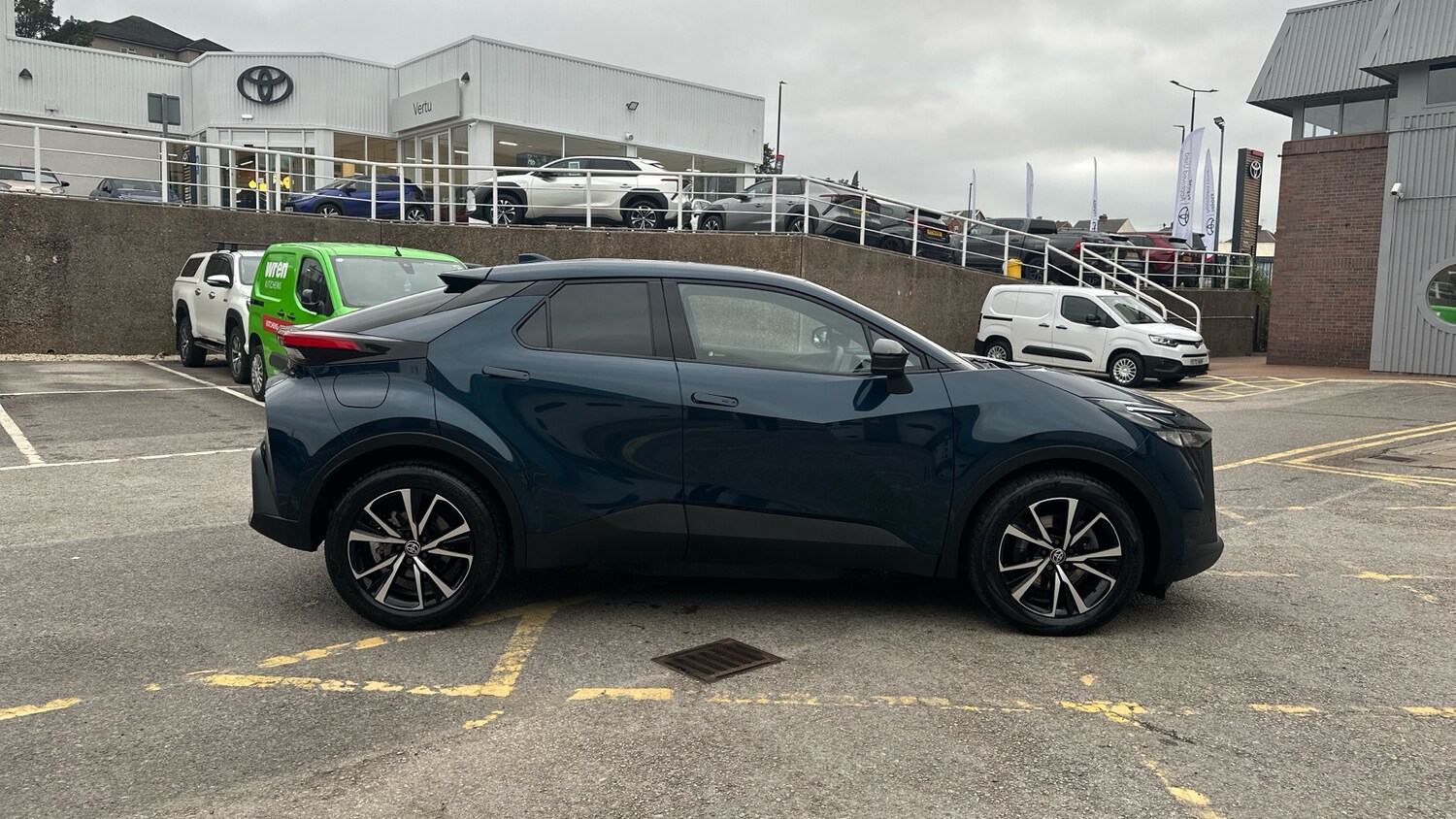 Used Toyota C-HR 2024 for sale - 76265927: Photo 16