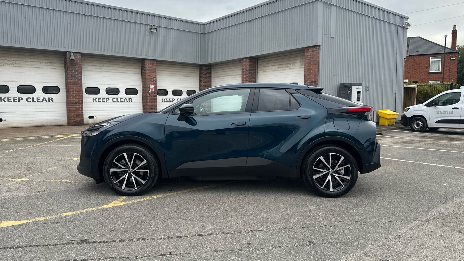 Used Toyota C-HR 2024 for sale - 76265927: Photo 17