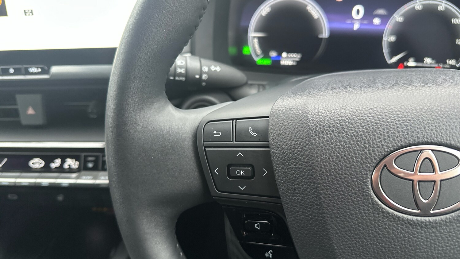 Used Toyota C-HR 2024 for sale - 76265927: Photo 25