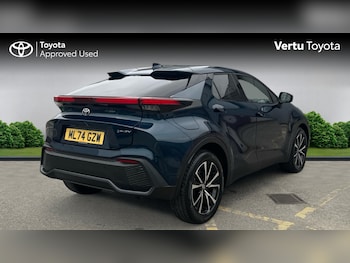 Used Toyota C-HR 2024 for sale - 76265927: Photo 2