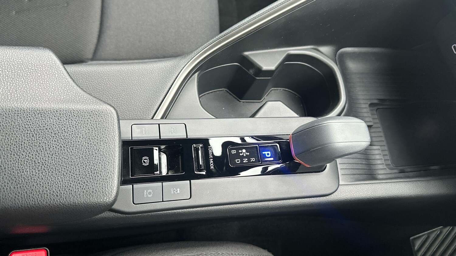 Used Toyota C-HR 2024 for sale - 76265927: Photo 31