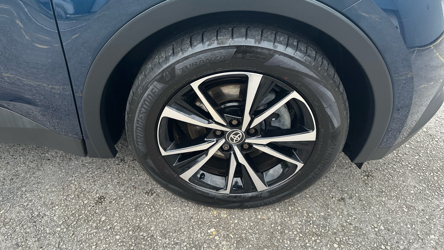 Used Toyota C-HR 2024 for sale - 76265927: Photo 32