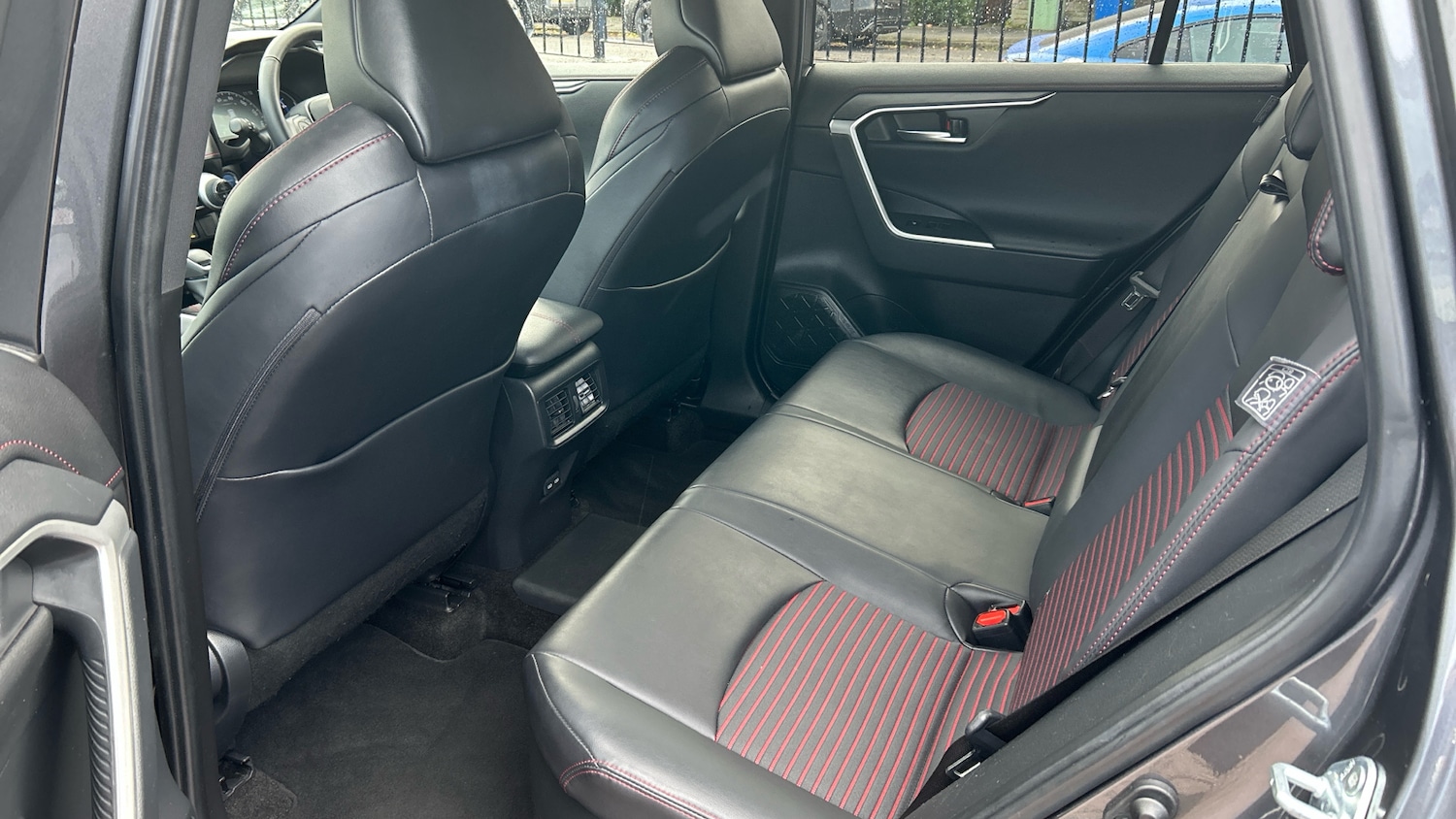 Used Toyota RAV4 2022 for sale - 76640944: Photo 13