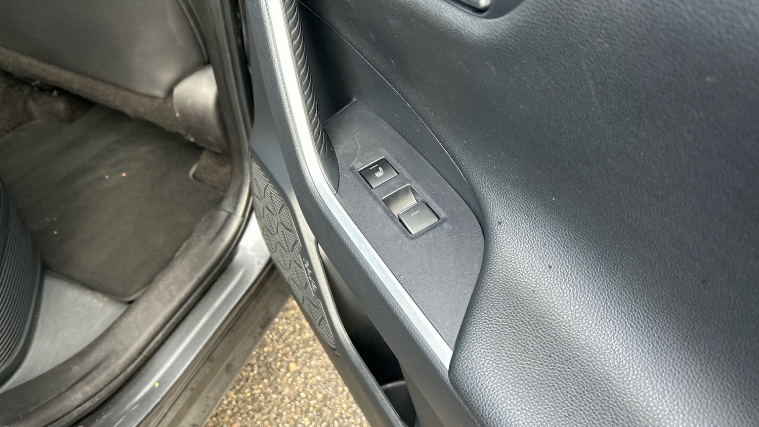 Used Toyota RAV4 2022 for sale - 76640944: Photo 33