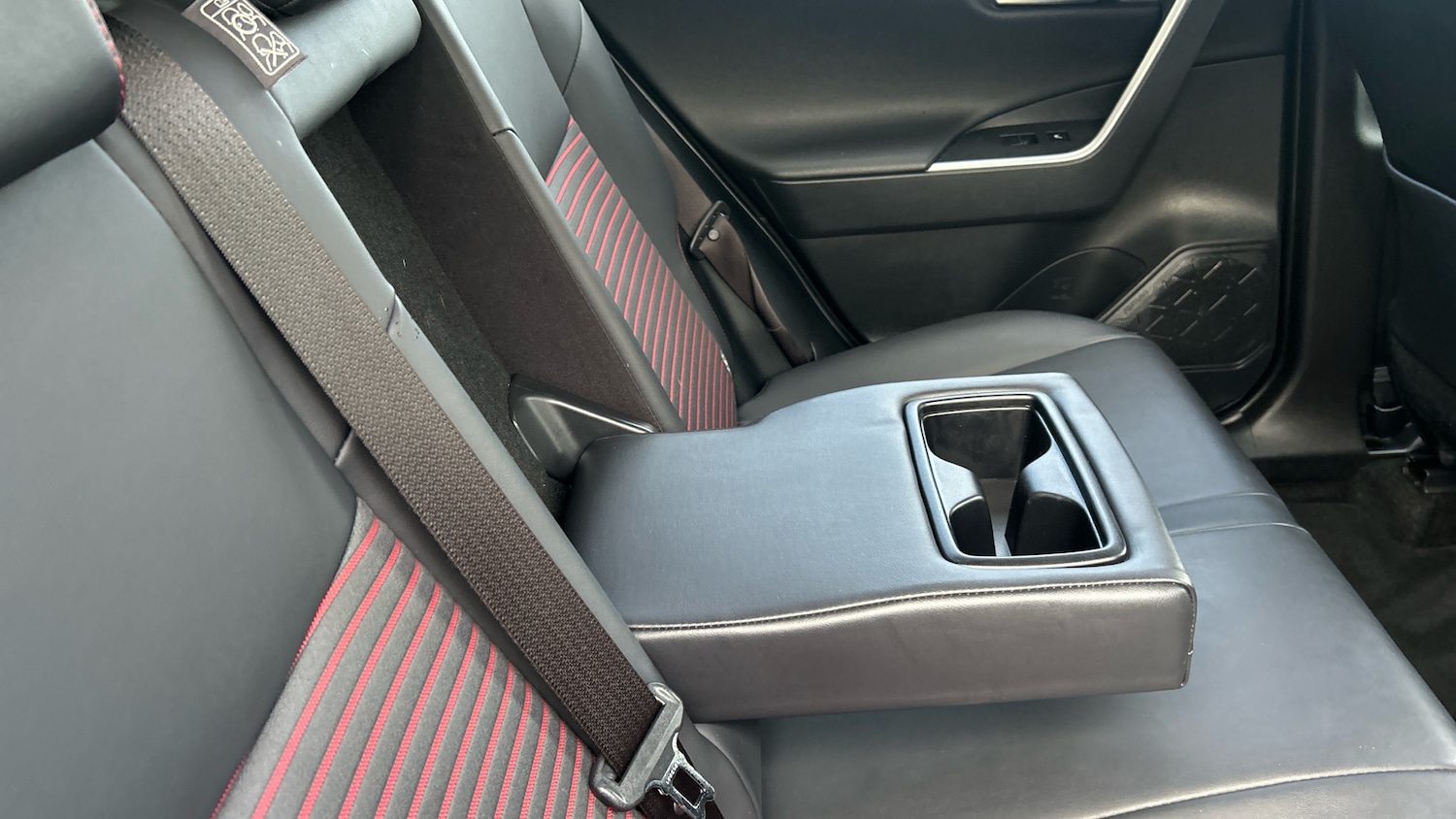 Used Toyota RAV4 2022 for sale - 76640944: Photo 38