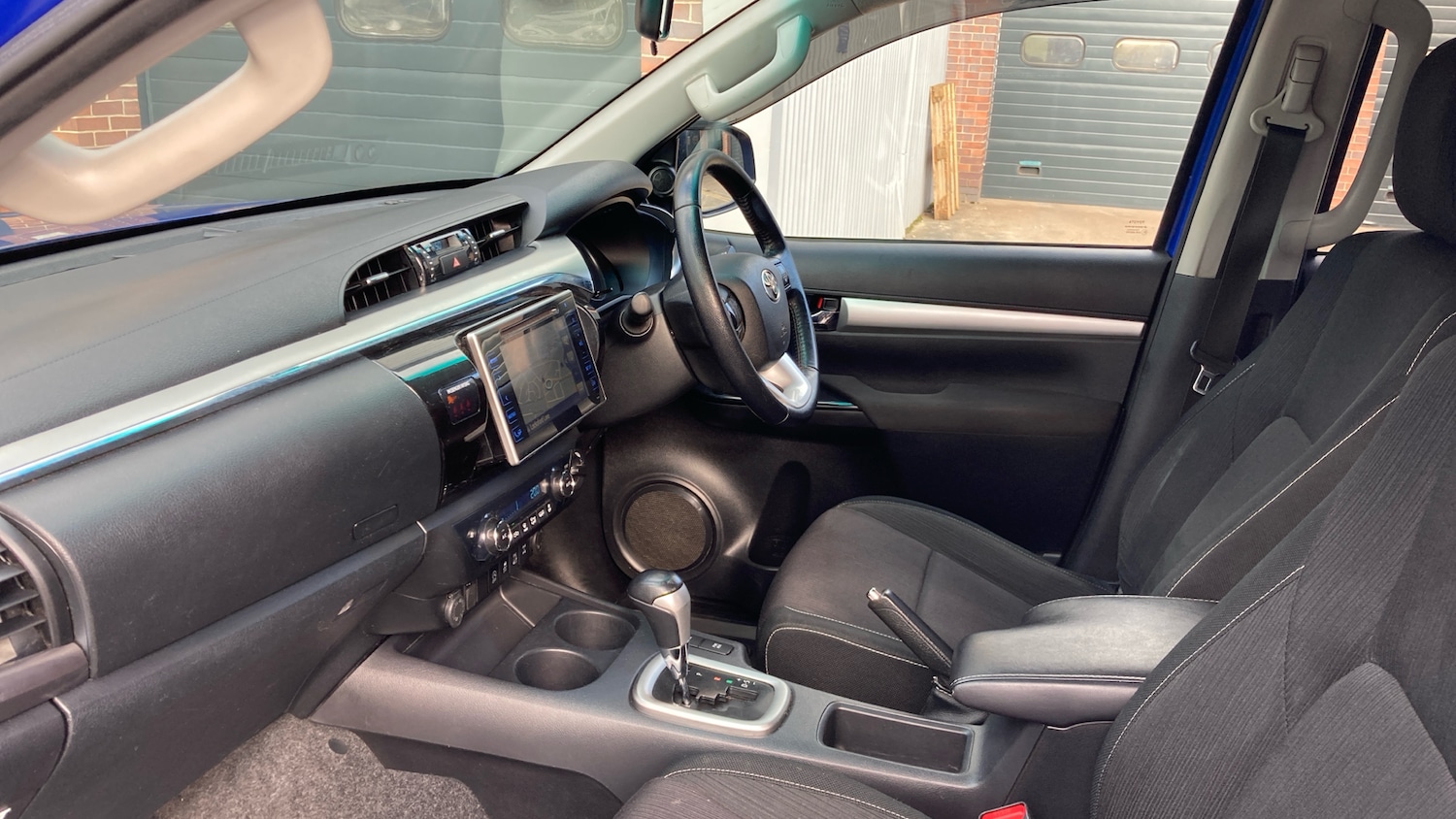 Used Toyota Hilux 2019 for sale - 77951359: Photo 10
