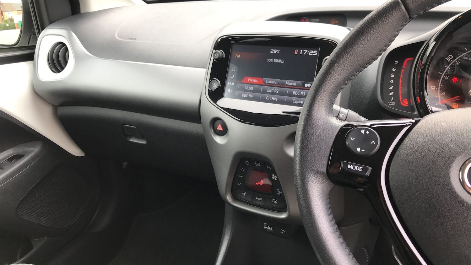Used Toyota AYGO 2020 for sale - 76384875: Photo 14