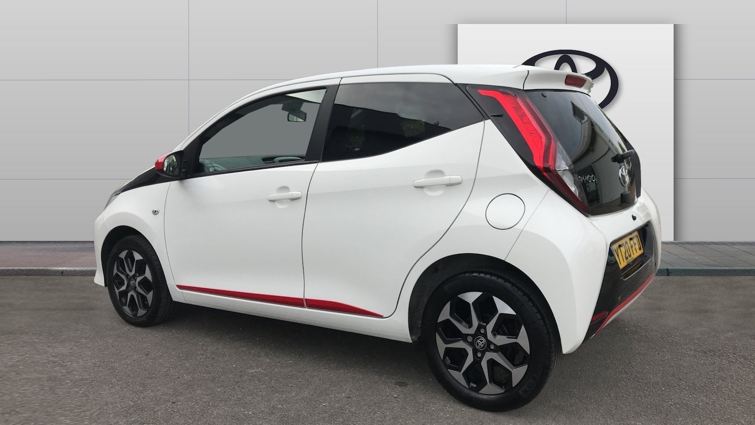 Used Toyota AYGO 2020 for sale - 76384875: Photo 2