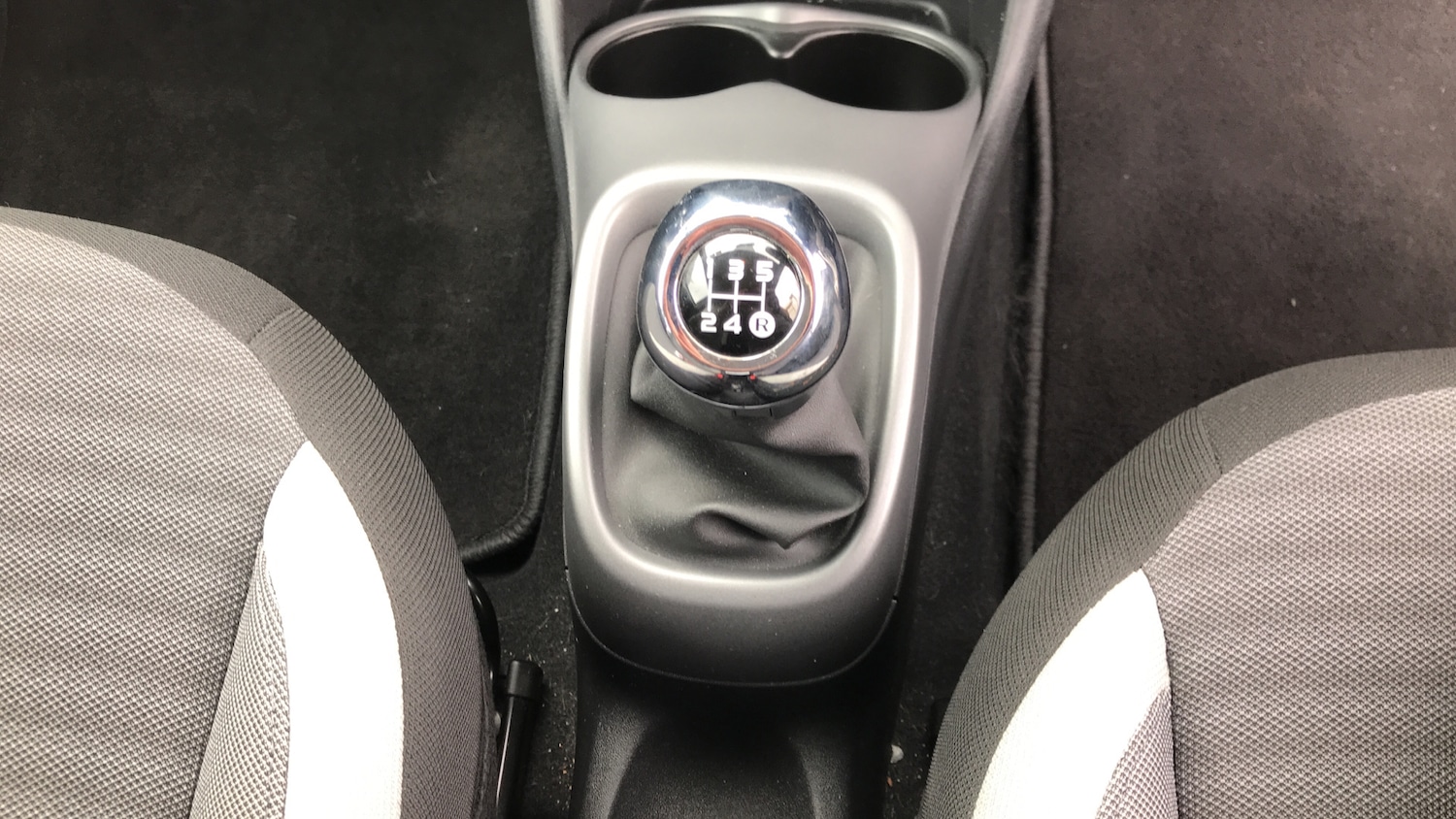 Used Toyota AYGO 2020 for sale - 76384875: Photo 29