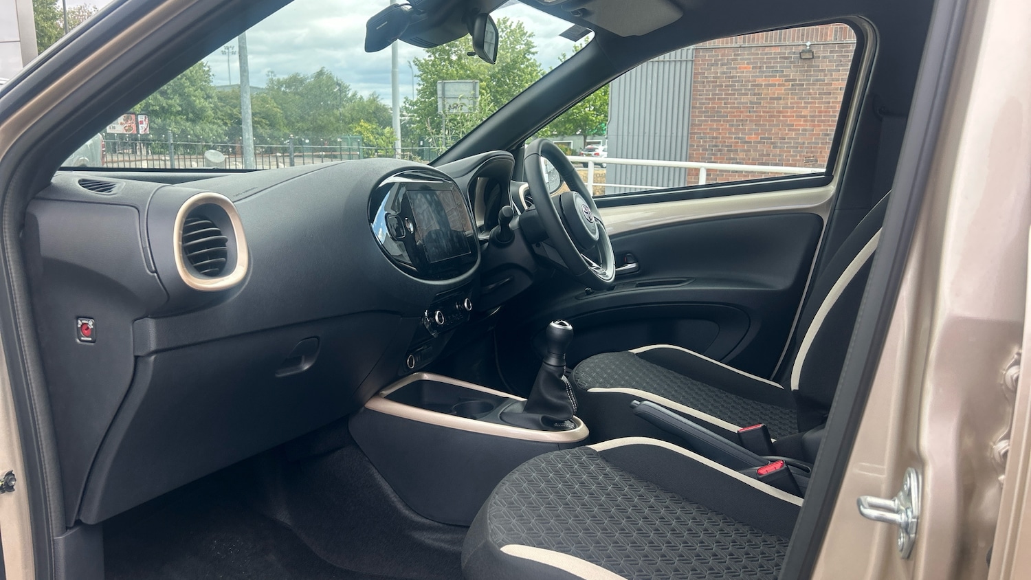 Used Toyota Aygo X 2025 for sale - 76637254: Photo 10