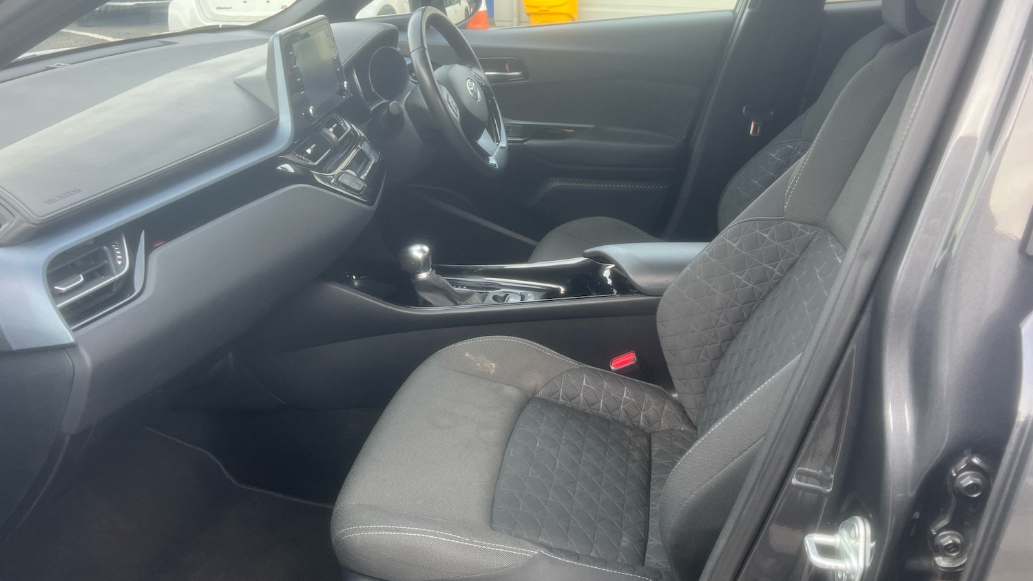 Used Toyota C-HR 2020 for sale - 77609801: Photo 10