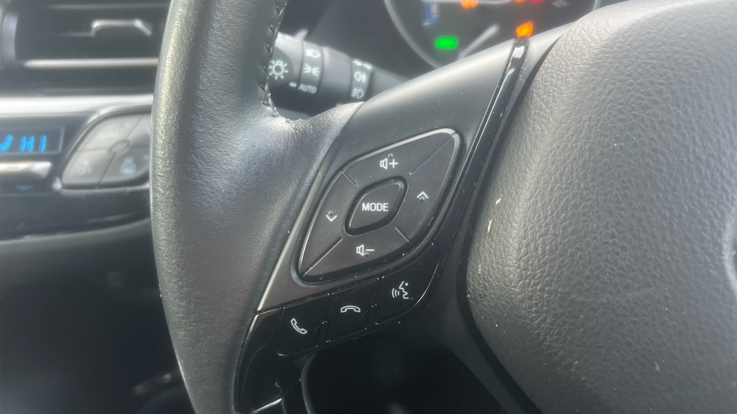 Used Toyota C-HR 2020 for sale - 77609801: Photo 36