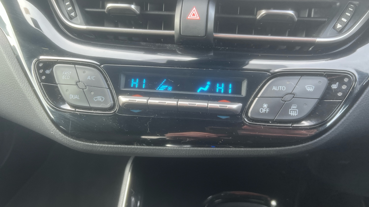 Used Toyota C-HR 2020 for sale - 77609801: Photo 38