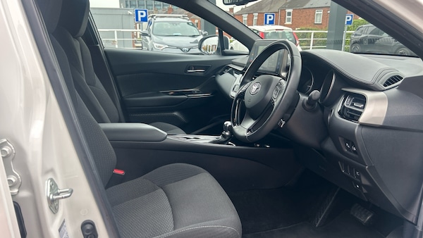 Used Toyota C-HR 2019 for sale - 76320003: Photo 11