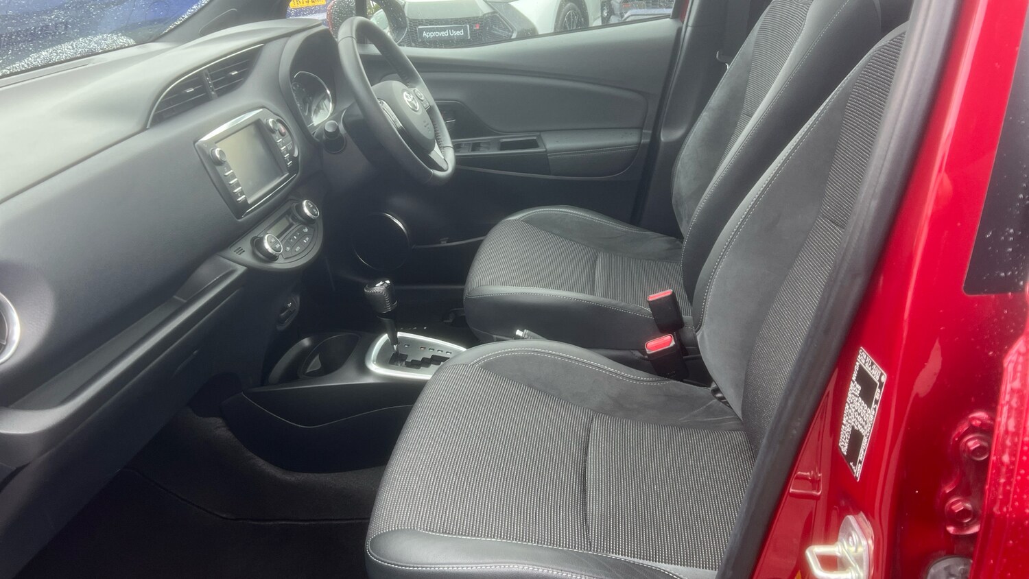 Used Toyota Yaris 2018 for sale - 77746561: Photo 10