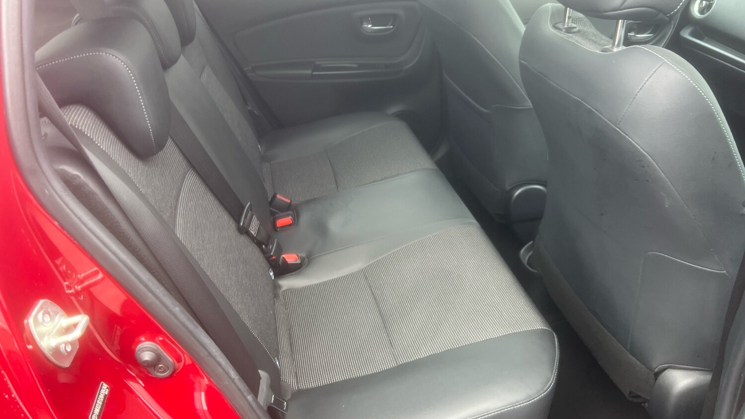 Used Toyota Yaris 2018 for sale - 77746561: Photo 12