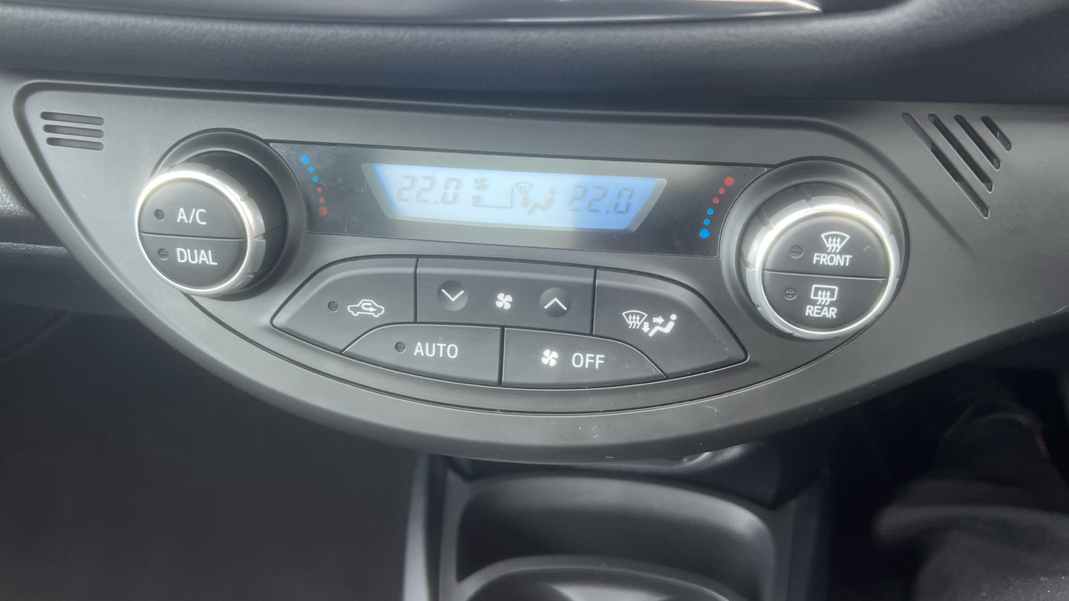 Used Toyota Yaris 2018 for sale - 77746561: Photo 36