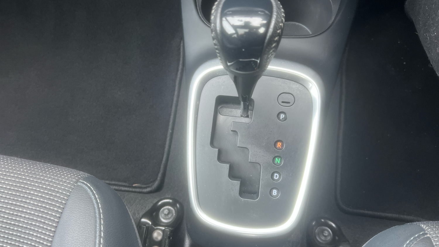 Used Toyota Yaris 2018 for sale - 77746561: Photo 37