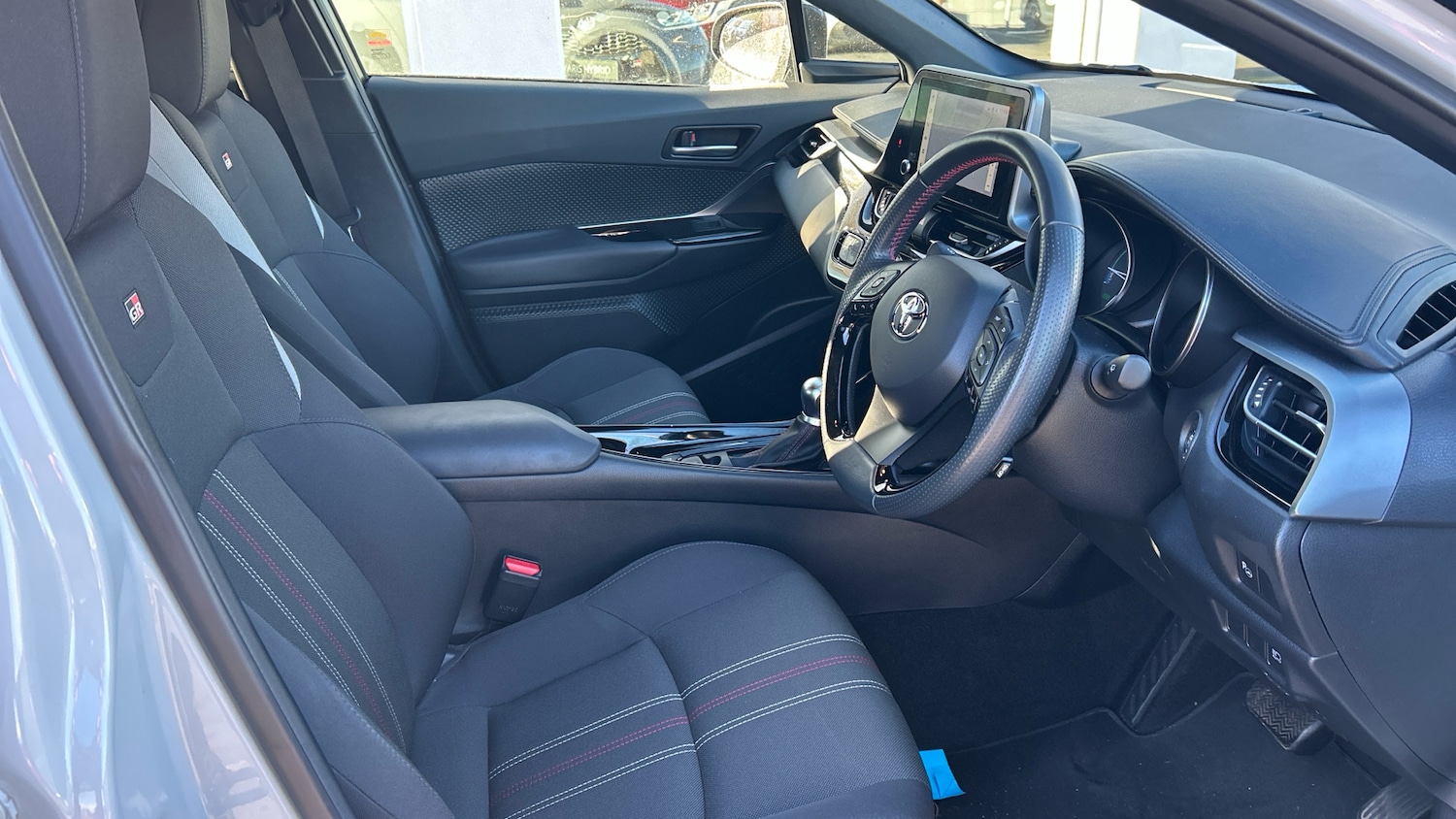 Used Toyota C-HR 2023 for sale - 77171022: Photo 11