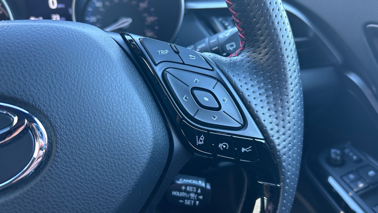 Used Toyota C-HR 2023 for sale - 77171022: Photo 21