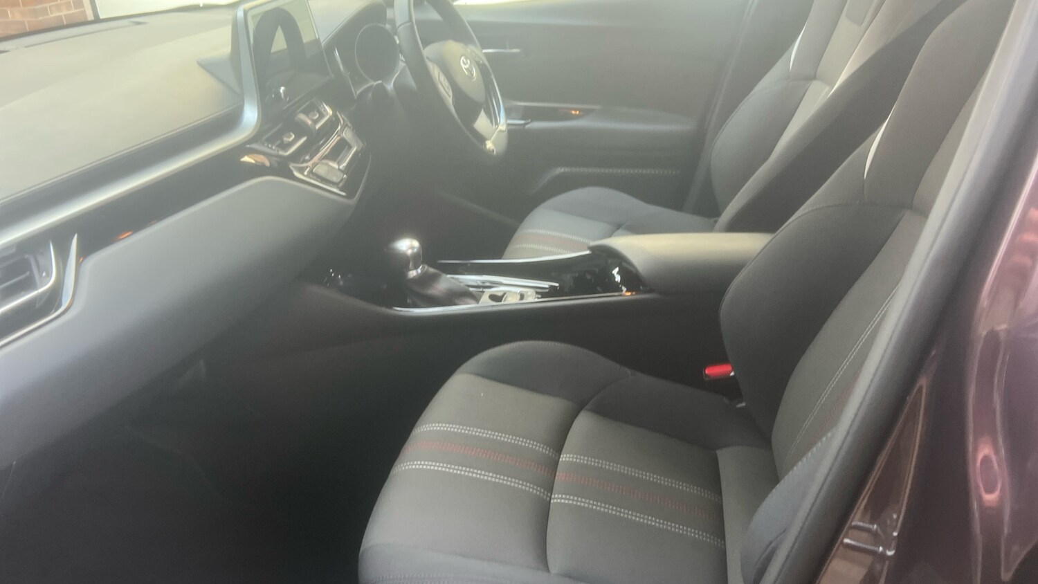 Used Toyota C-HR 2023 for sale - 76234557: Photo 10