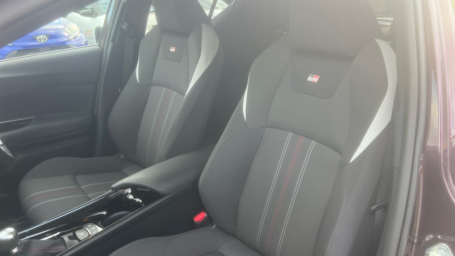 Used Toyota C-HR 2023 for sale - 76234557: Photo 34