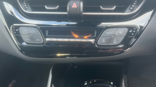 Used Toyota C-HR 2023 for sale - 76234557: Photo 39