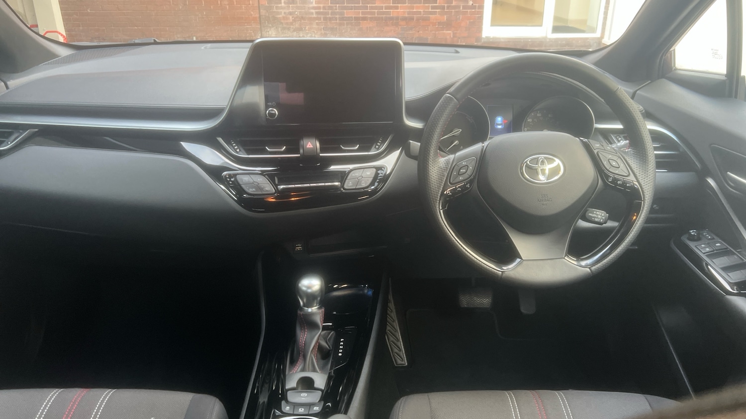 Used Toyota C-HR 2023 for sale - 76234557: Photo 5