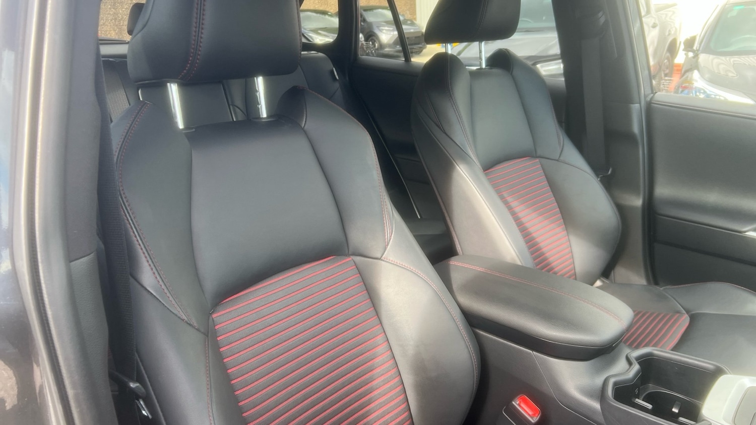 Used Toyota RAV4 2022 for sale - 76005869: Photo 39