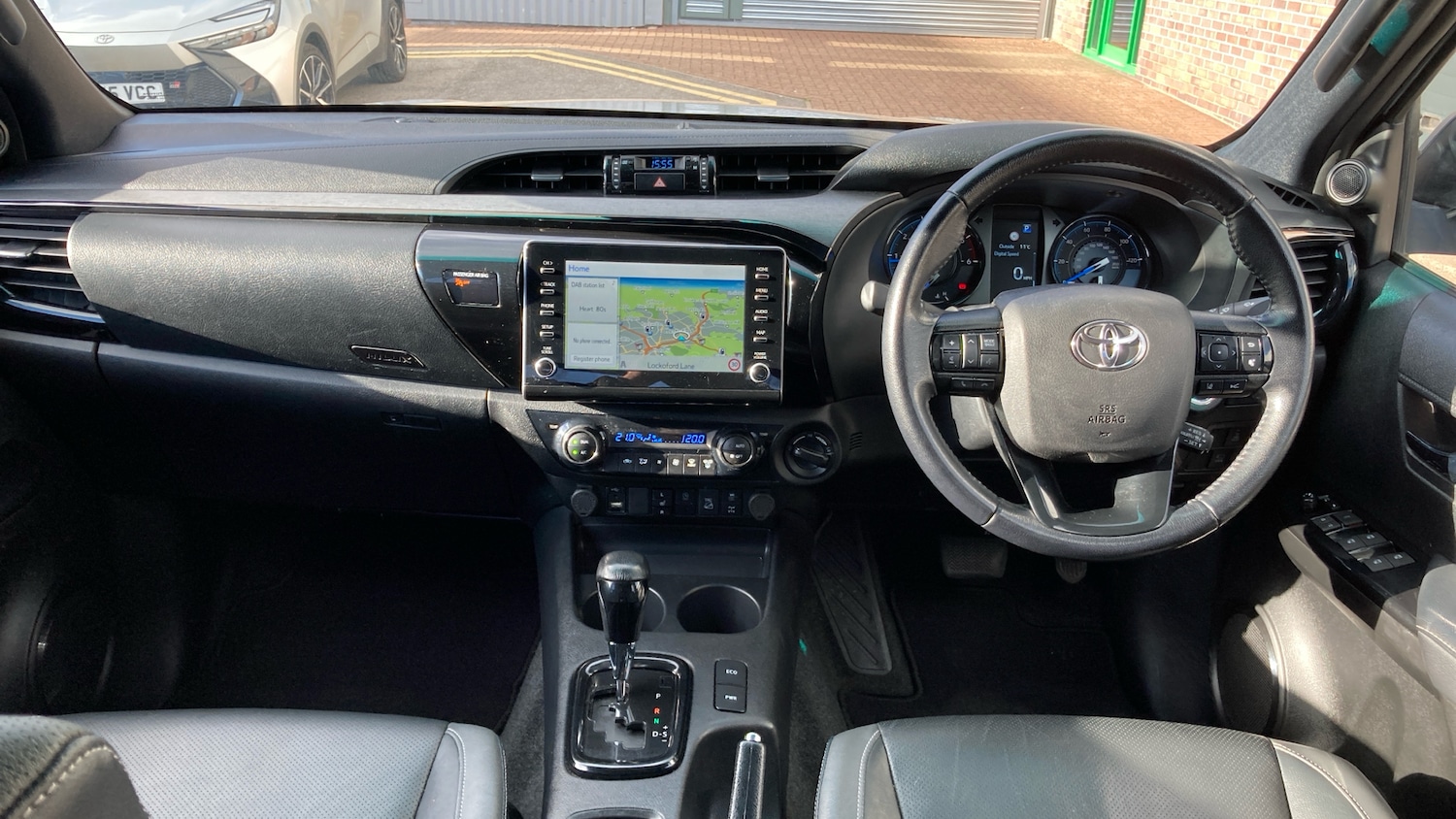 Used Toyota Hilux 2023 for sale - 77950330: Photo 5