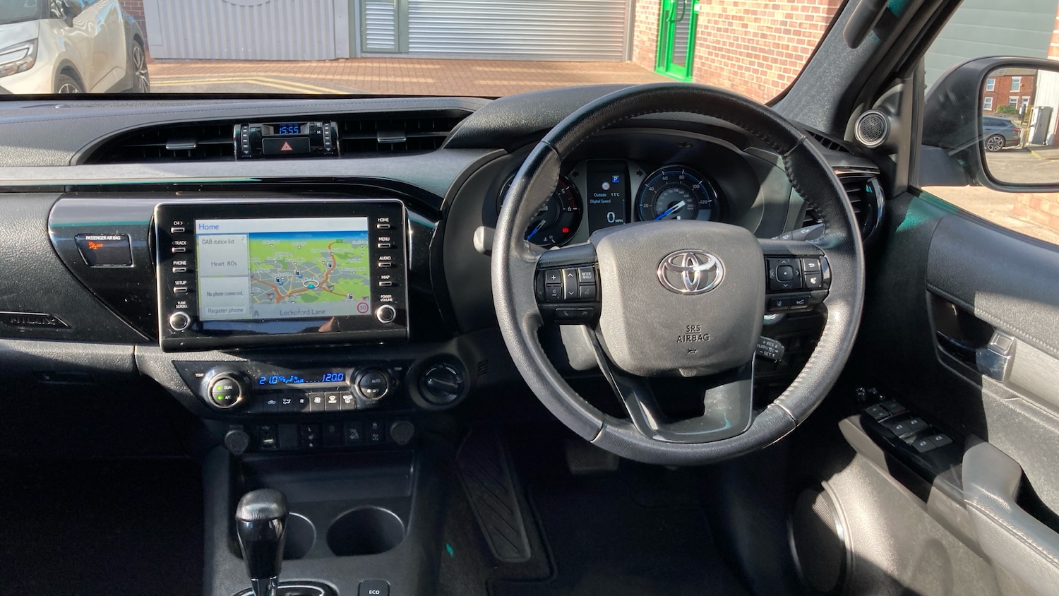 Used Toyota Hilux 2023 for sale - 77950330: Photo 6