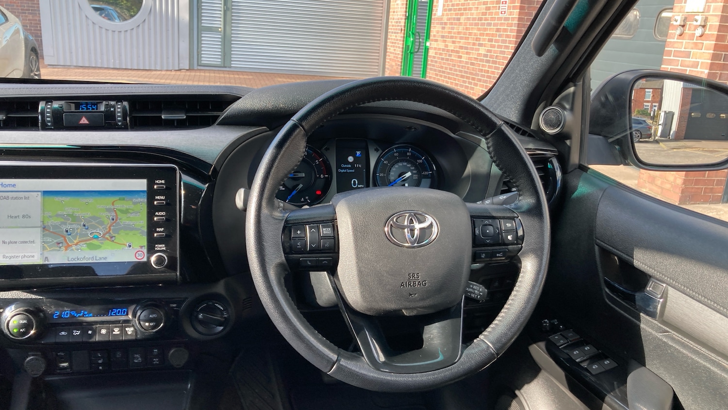 Used Toyota Hilux 2023 for sale - 77950330: Photo 8