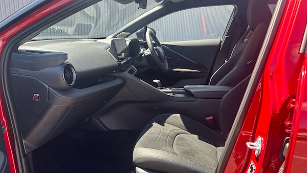 Used Toyota C-HR 2025 for sale - 76343909: Photo 10