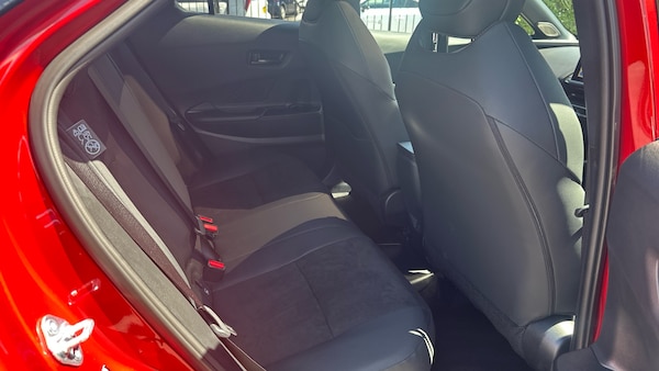 Used Toyota C-HR 2025 for sale - 76343909: Photo 12