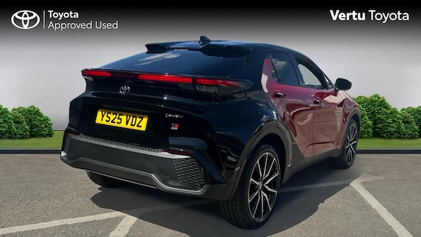 Used Toyota C-HR 2025 for sale - 76343909: Photo 2