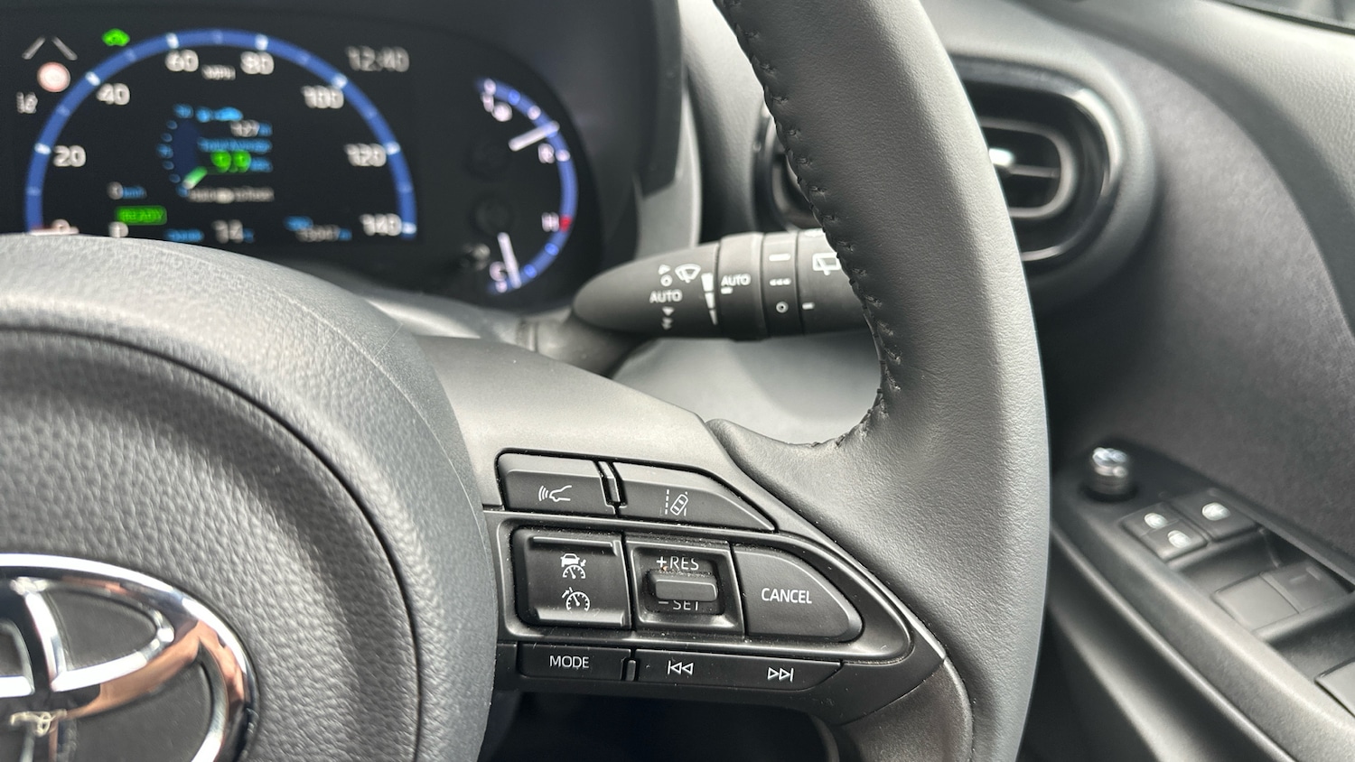 Used Toyota Yaris Cross 2023 for sale - 76117300: Photo 26