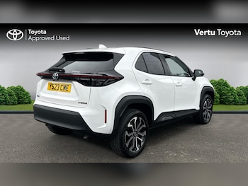 Used Toyota Yaris Cross 2023 for sale - 76117300: Photo 2