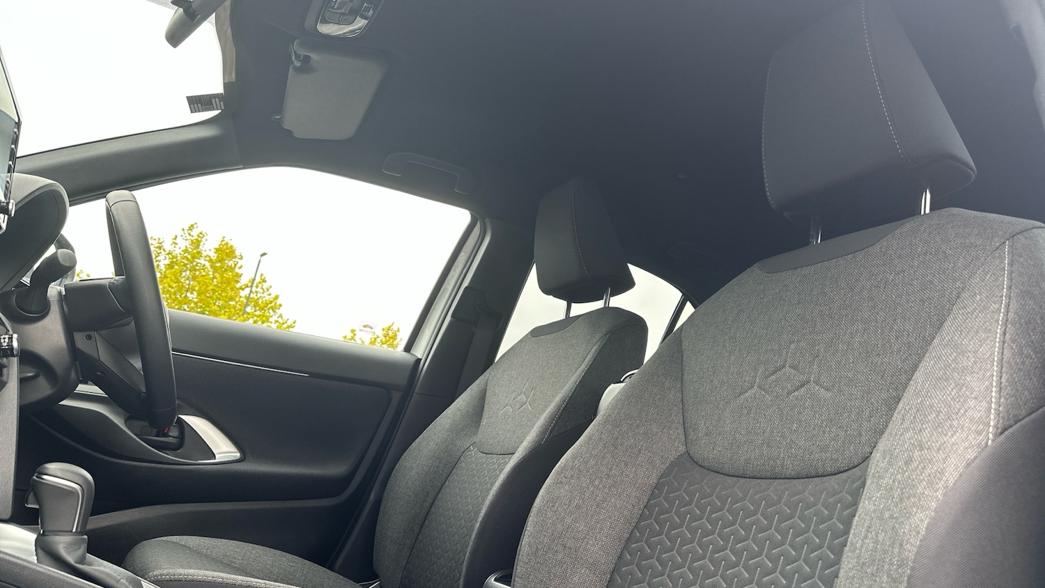 Used Toyota Yaris Cross 2023 for sale - 76117300: Photo 37