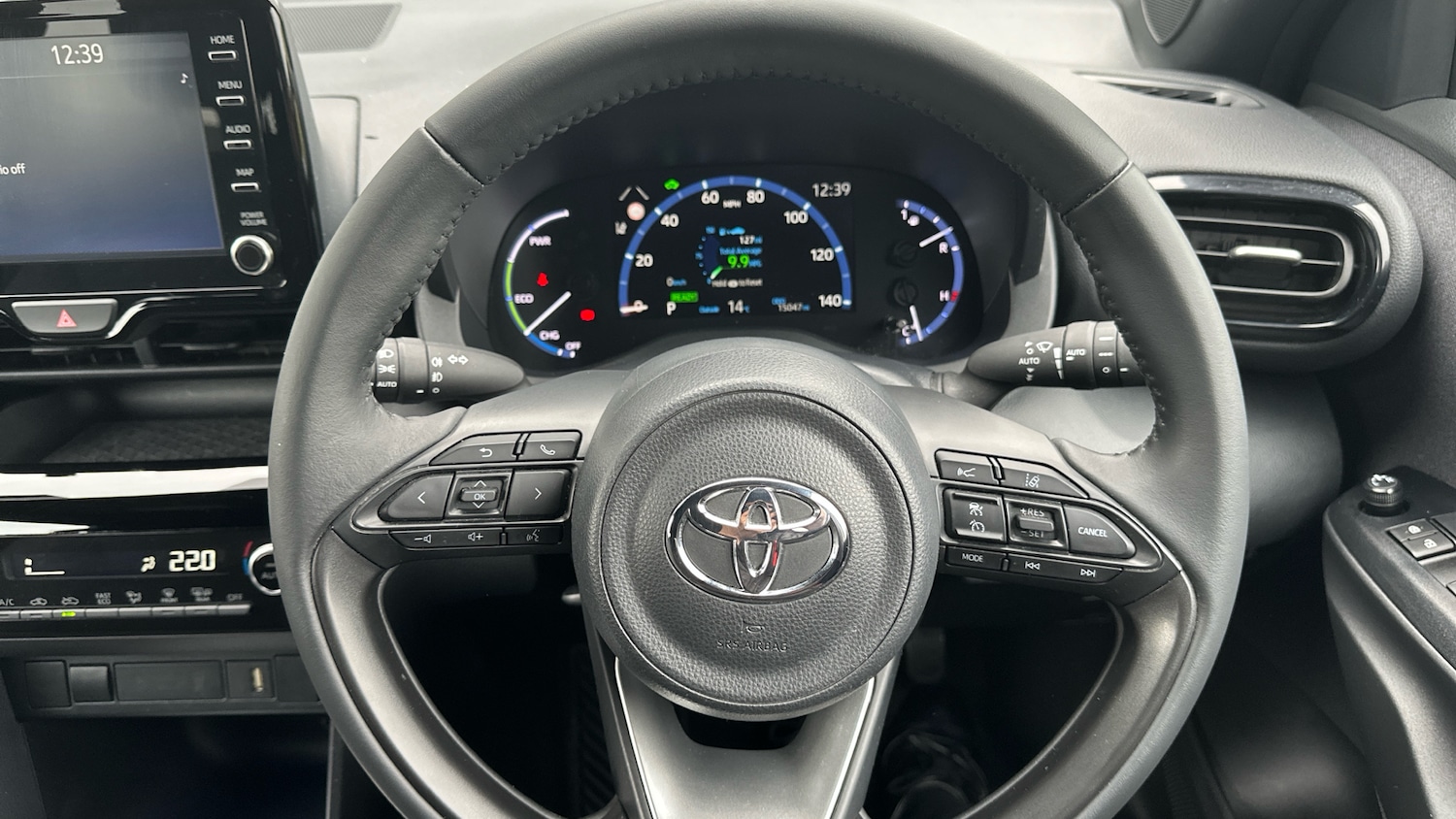 Used Toyota Yaris Cross 2023 for sale - 76117300: Photo 8