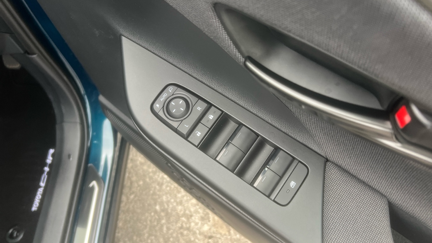 Used Toyota C-HR 2025 for sale - 76157673: Photo 36