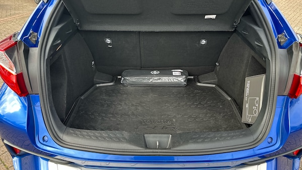 Used Toyota C-HR 2018 for sale - 76330331: Photo 14