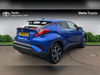 Used Toyota C-HR 2018 for sale - 76330331: Photo 2