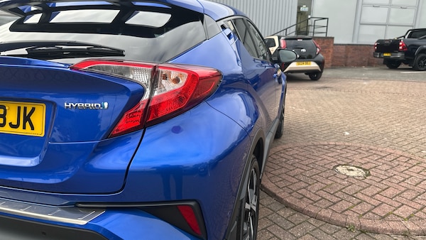 Used Toyota C-HR 2018 for sale - 76330331: Photo 31