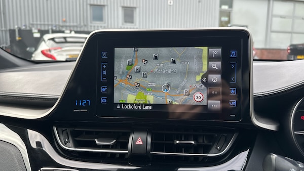 Used Toyota C-HR 2018 for sale - 76330331: Photo 7