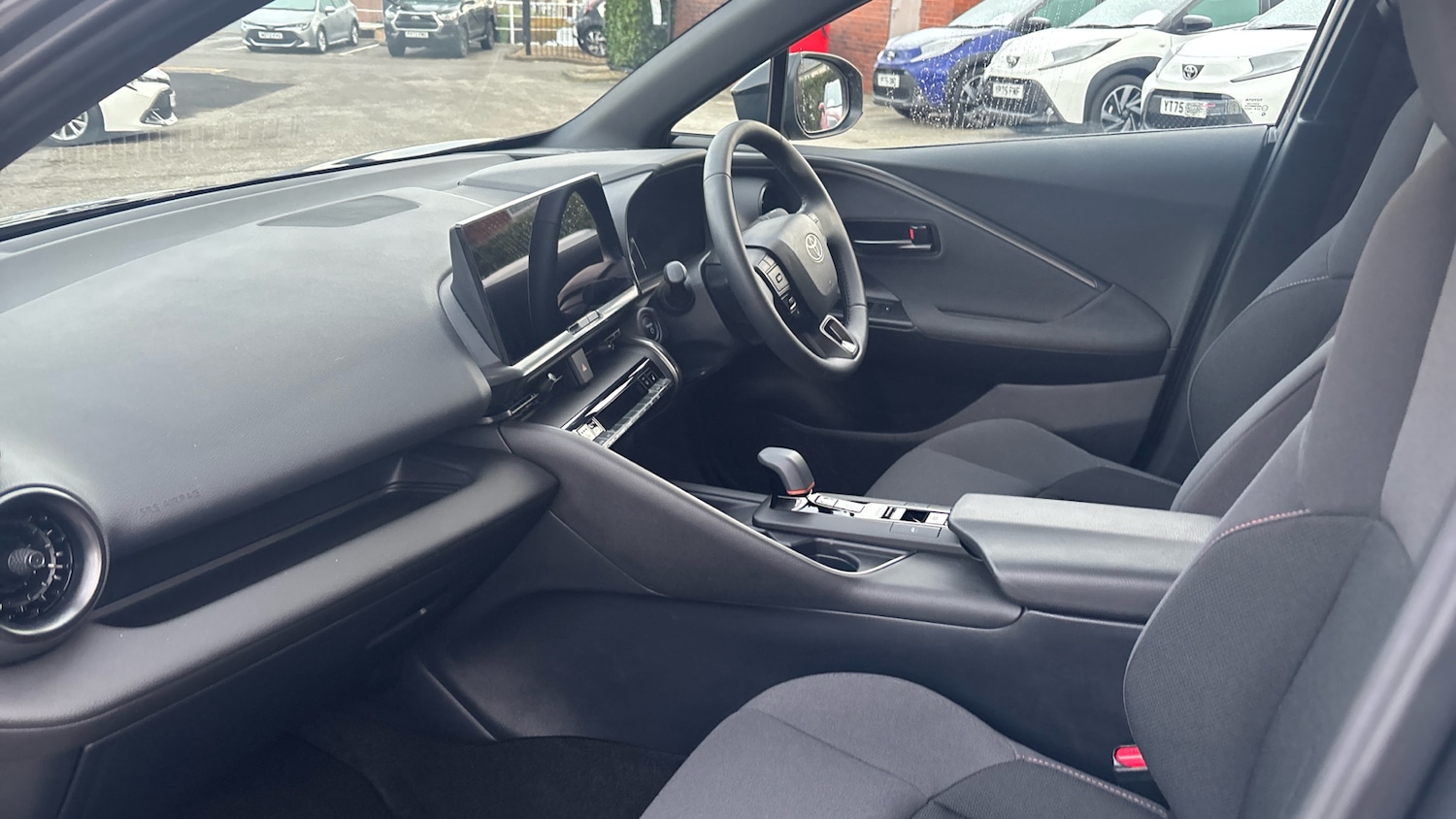 Used Toyota C-HR 2025 for sale - 77094018: Photo 10