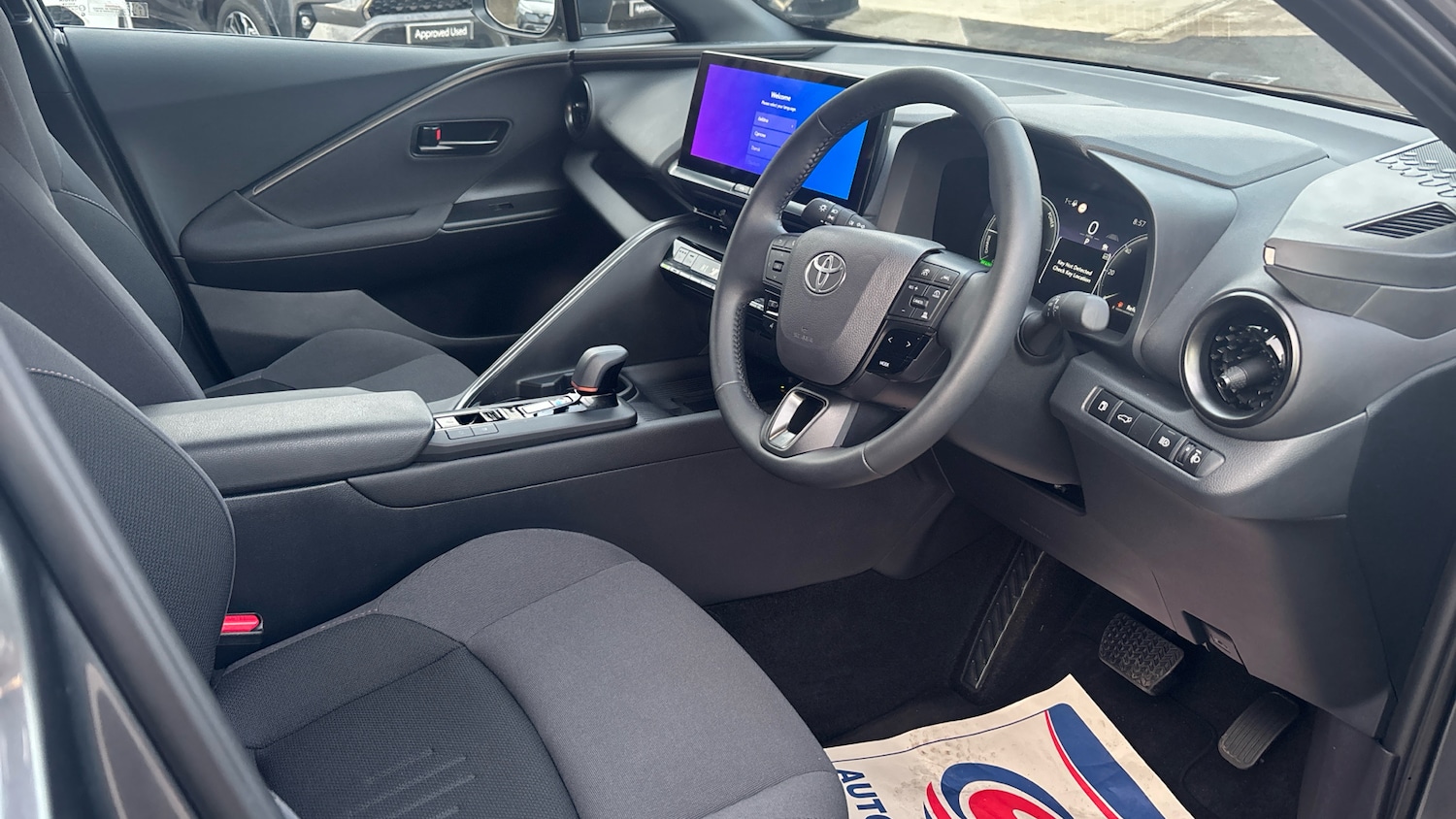 Used Toyota C-HR 2025 for sale - 77094018: Photo 11