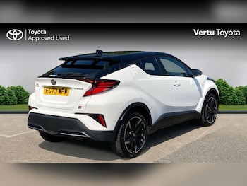 Used Toyota C-HR 2023 for sale - 79044944: Photo