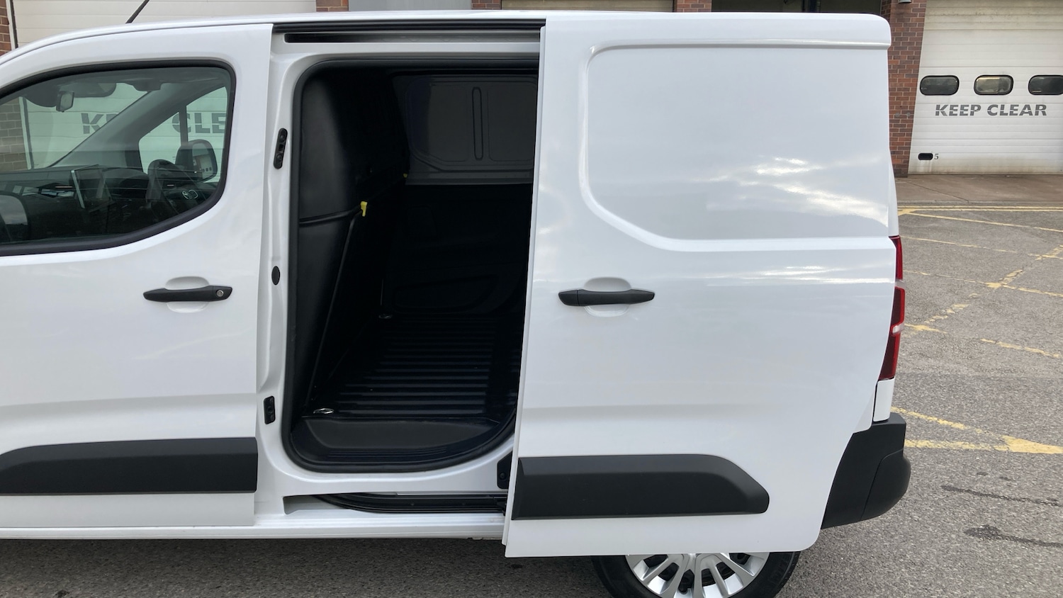 Used Toyota ProAce 2022 for sale - 76504850: Photo 13